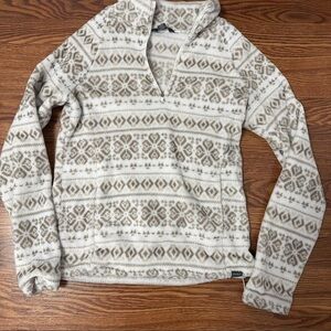 Eddie Bauer Cream and Brown V-Neck Sweater
